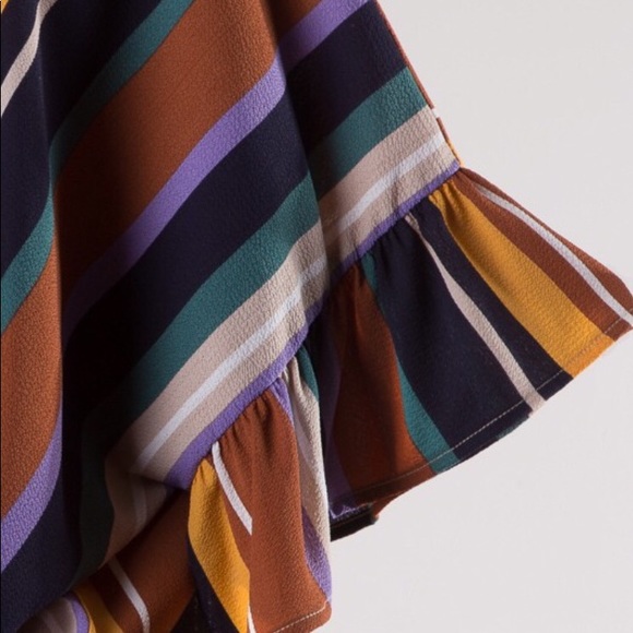 ❗️One Left❗️NWT Short Sleeve Cardigan - Picture 6 of 6